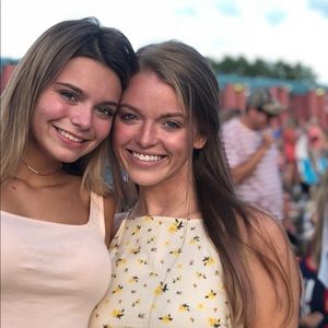 Meet your Posher, Jenn